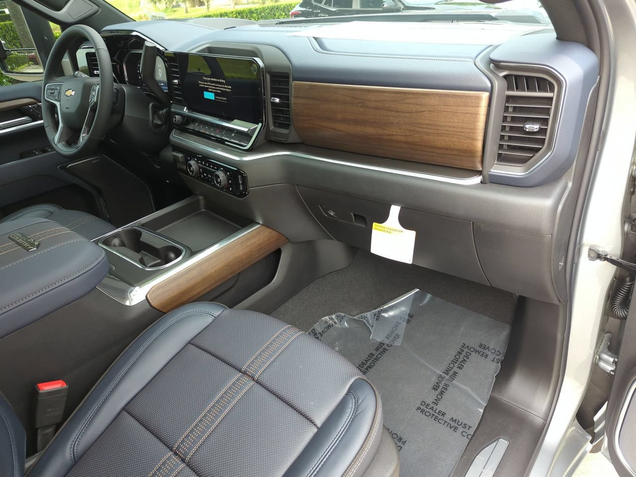 New 2026 Chevrolet Silverado 3500 High Country w/ High Country Premium Package AWD/4WD image 27