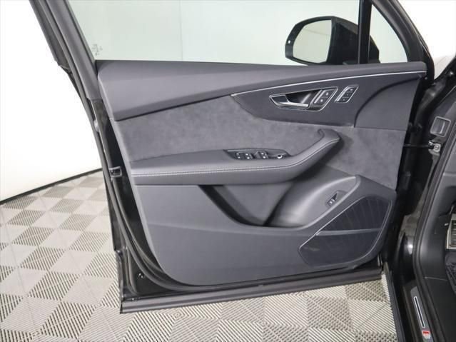 New 2025 Audi SQ7 Prestige image 23