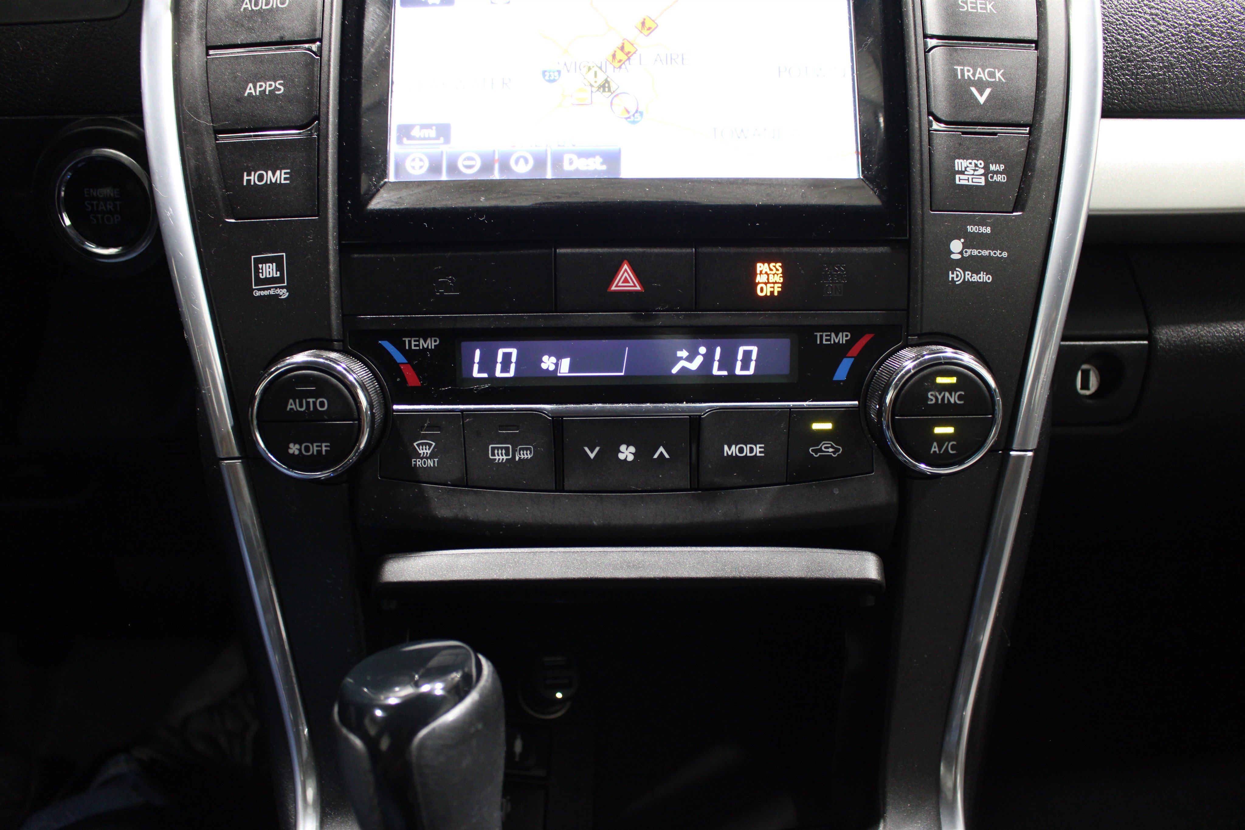 Used 2015 Toyota Camry XSE w/ Advanced Technology Package FWD image 16