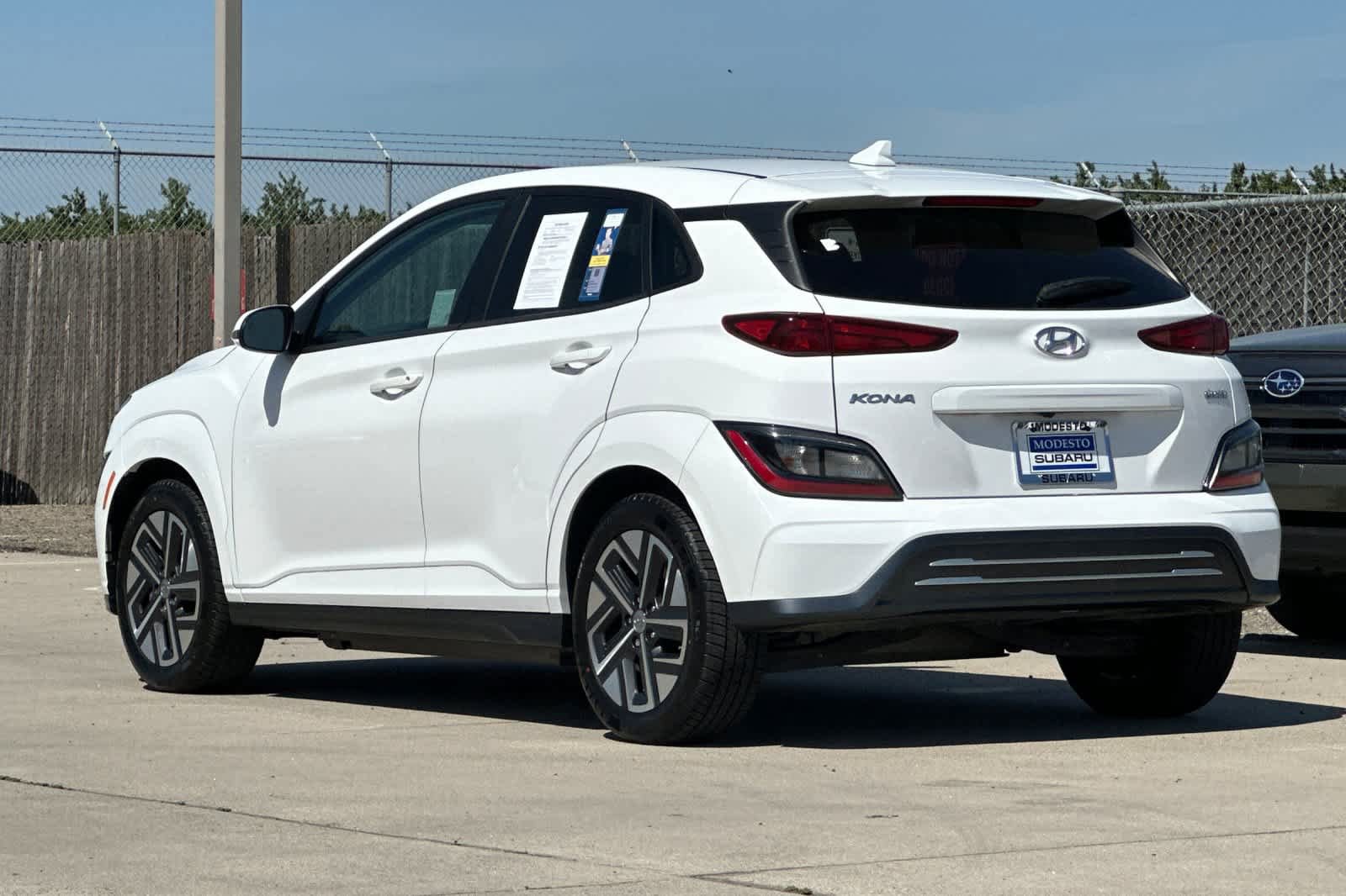 Used 2022 Hyundai Kona SEL w/ Convenience Package FWD image 5