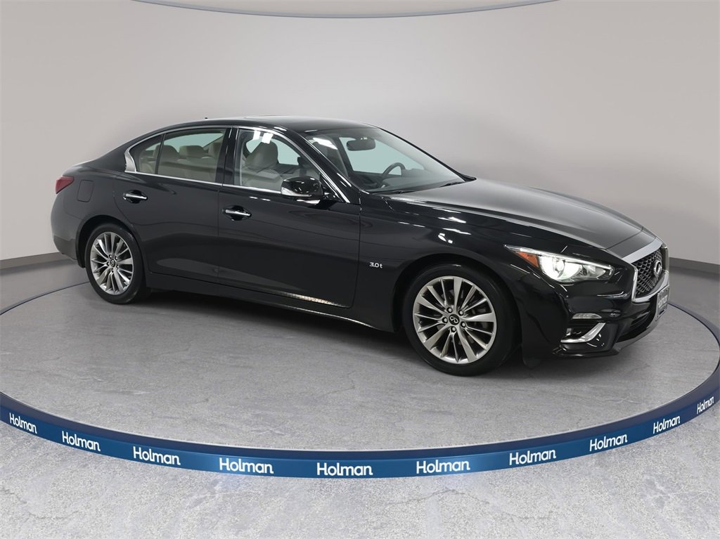 Used 2020 INFINITI Q50 Luxe w/ Essential Package (3.0T Luxe) image 5
