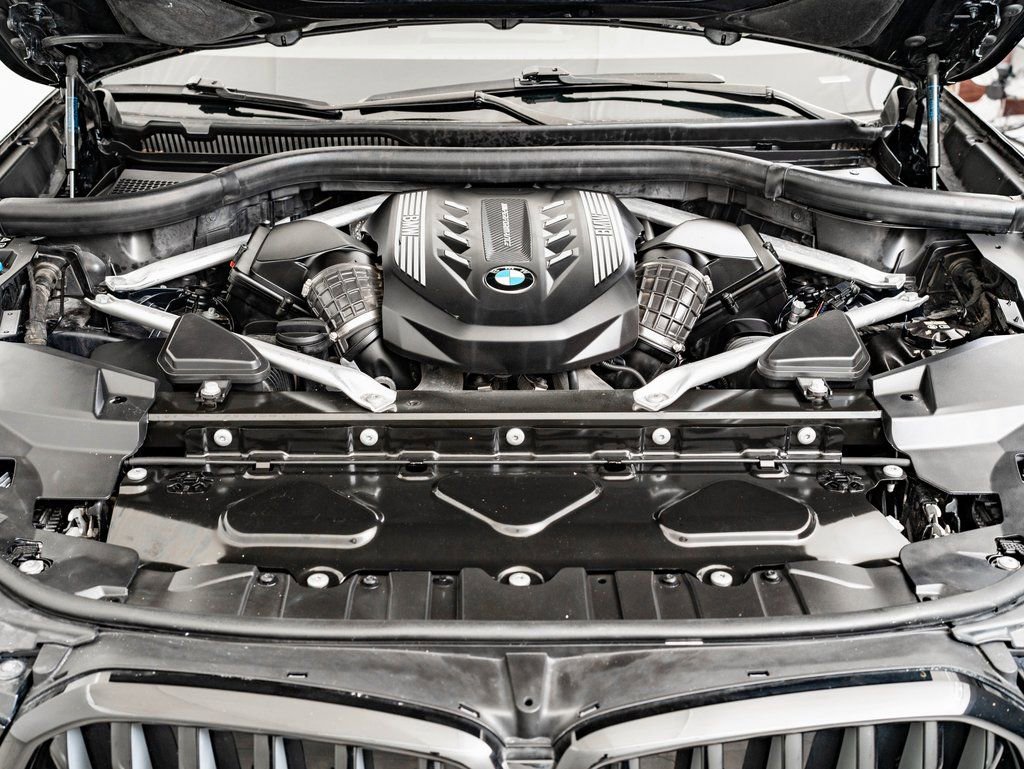 Used 2022 BMW X6 M50i image 46