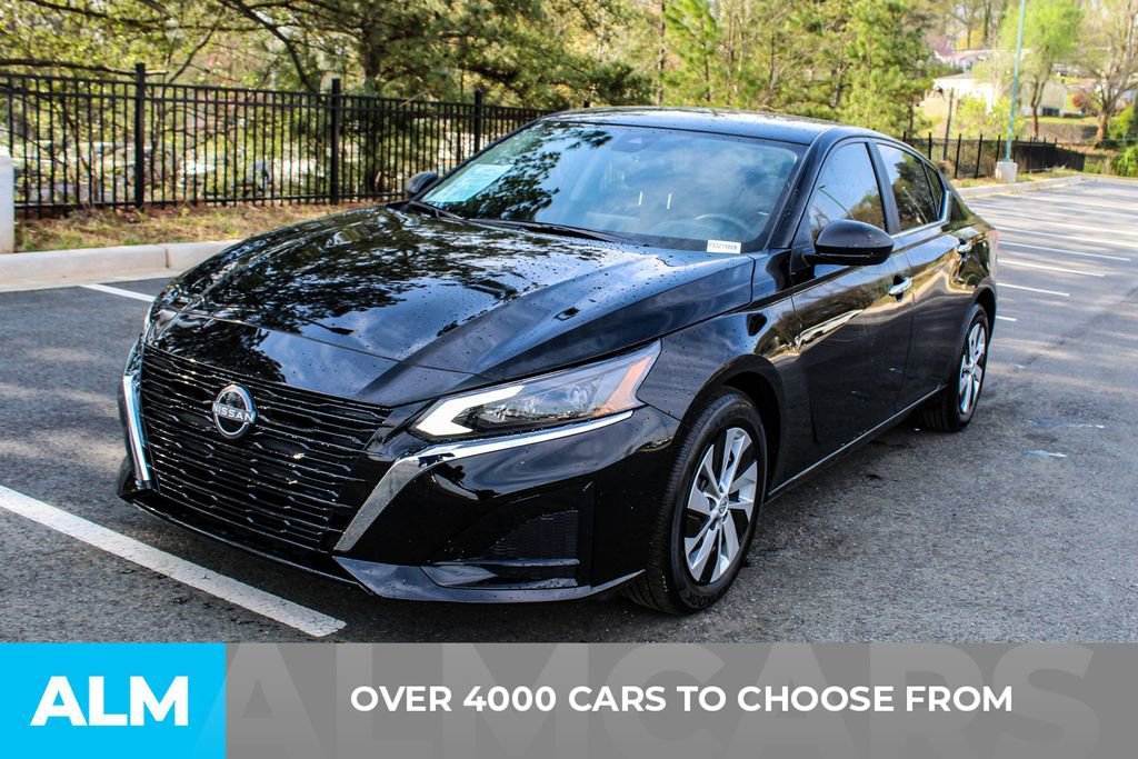 Used 2025 Nissan Altima 2.5 S image 2