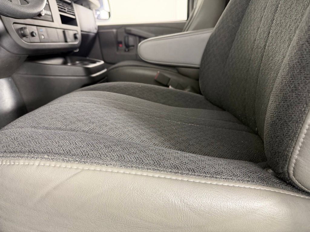 Used 2024 GMC Savana 2500 Work Van w/ Driver Convenience Package image 21