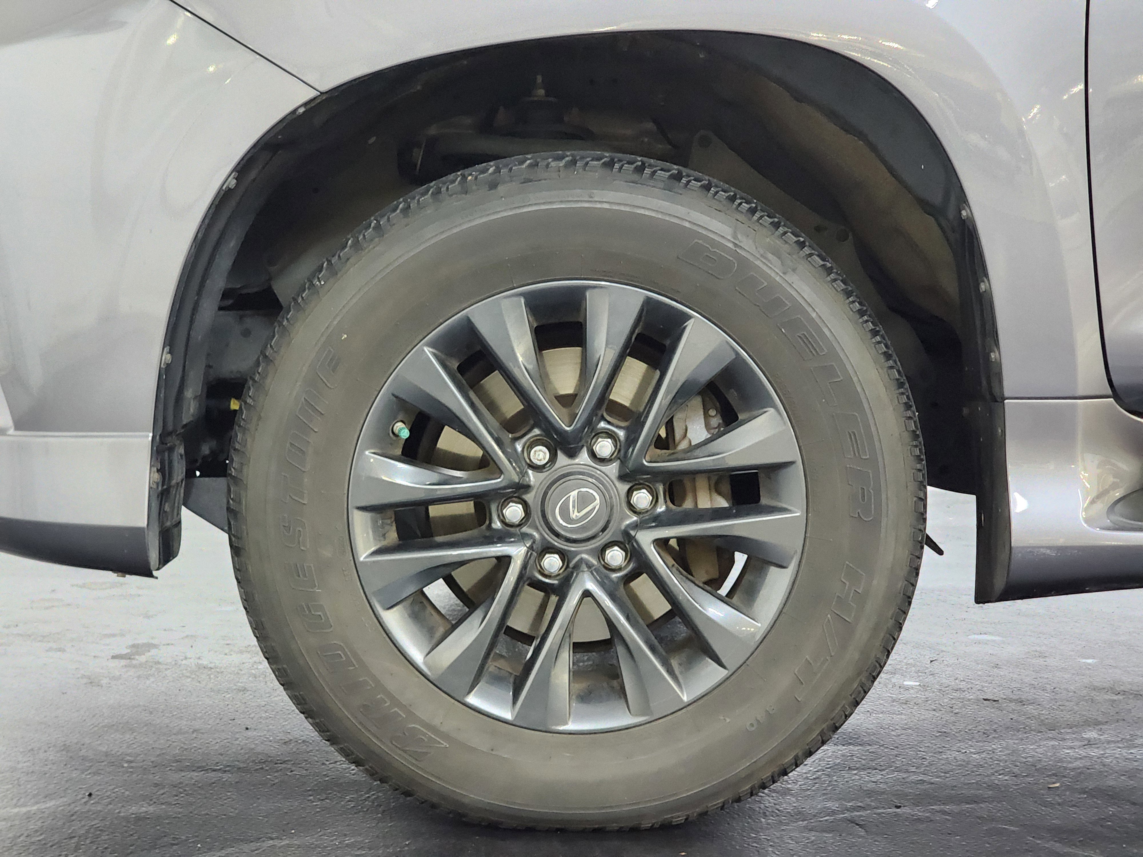 Used 2021 Lexus GX 460 Premium image 30