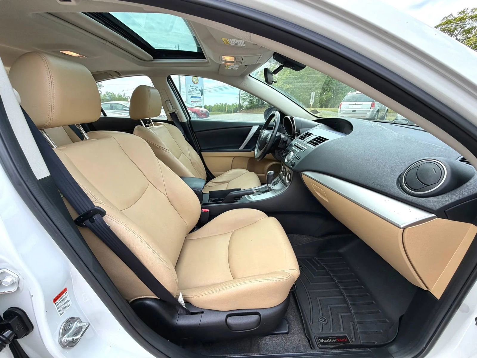 Used 2010 MAZDA MAZDA3 s Grand Touring FWD image 4