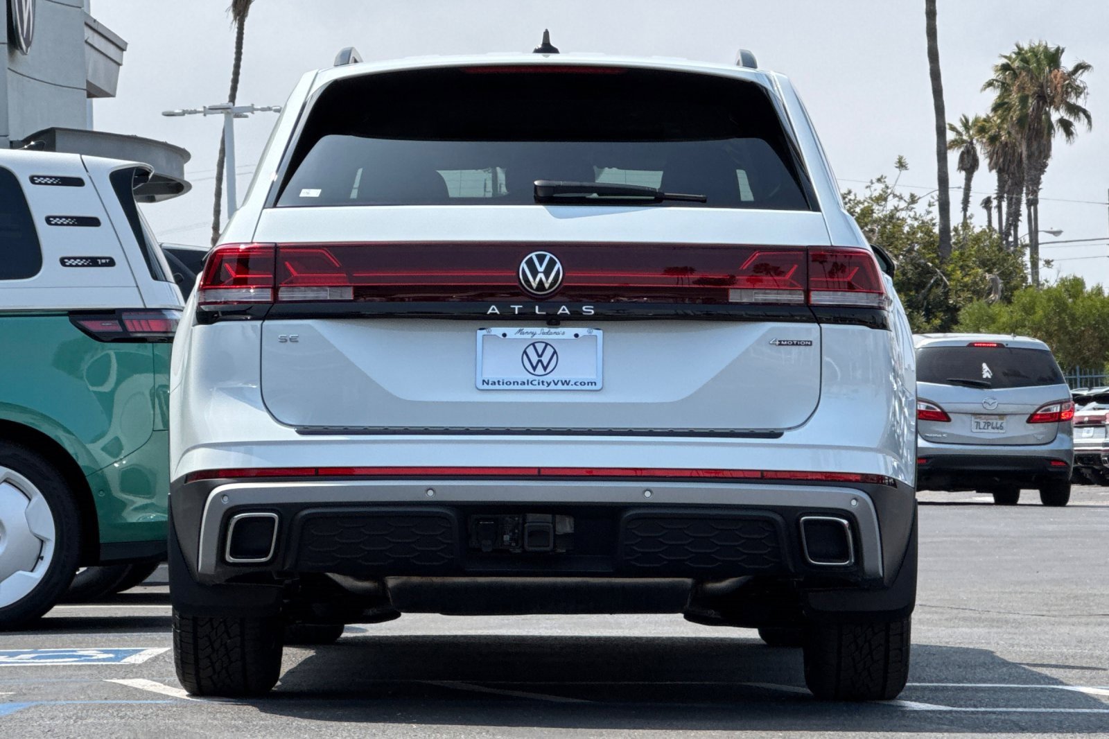 New 2025 Volkswagen Atlas Peak Edition SE image 6