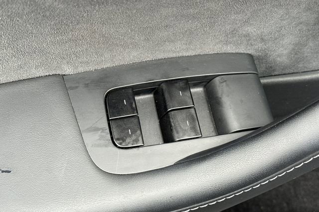 Used 2025 Tesla Model Y Long Range image 15