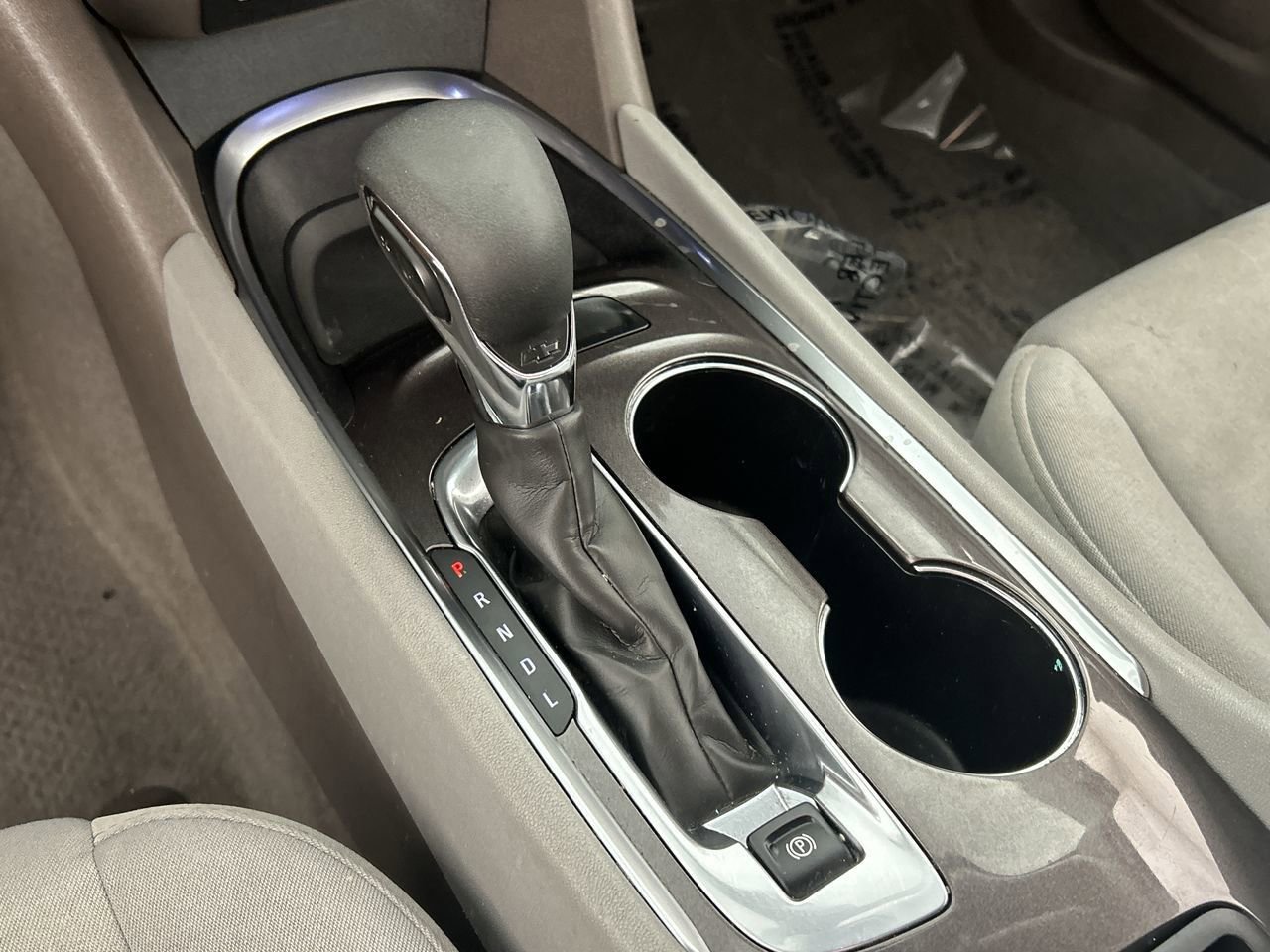 Used 2022 Chevrolet Malibu LT FWD image 16