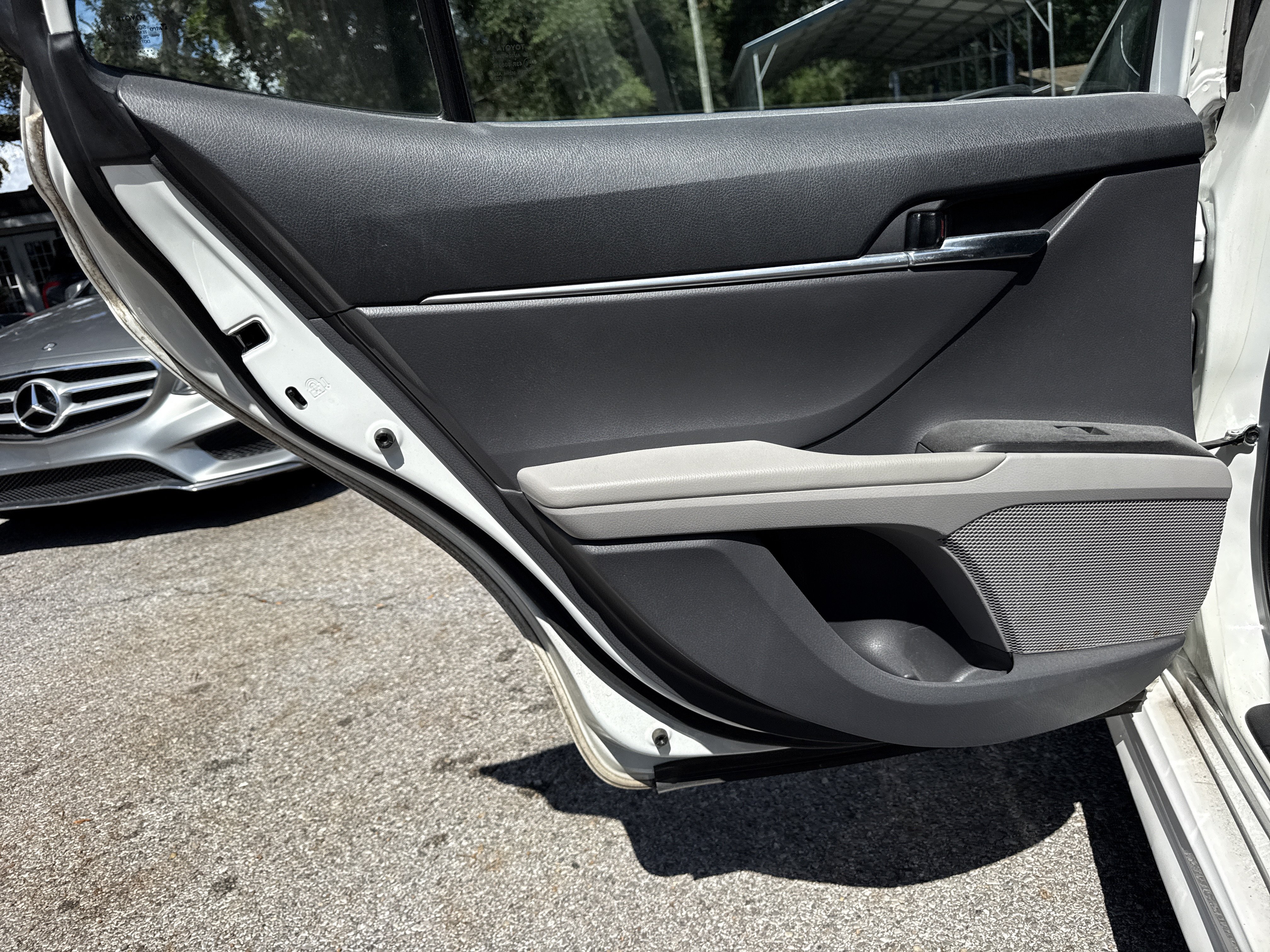 Used 2021 Toyota Camry SE FWD image 27