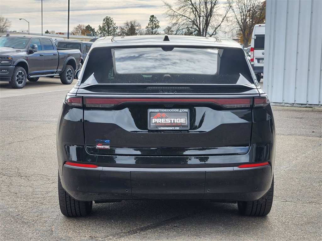 Used 2024 Jeep Wagoneer Launch Edition image 12