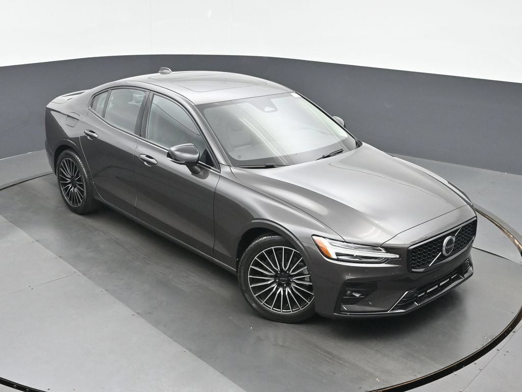 Used 2024 Volvo S60 B5 Plus AWD/4WD image 31