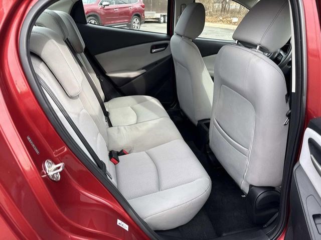 Used 2019 Toyota Yaris LE image 11