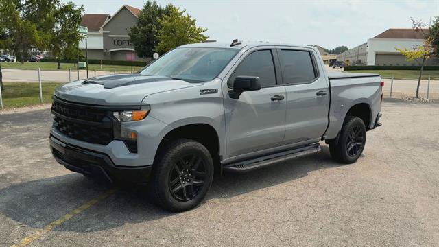 Used 2024 Chevrolet Silverado 1500 Custom Trail Boss w/ Turbomax Blackout Package AWD/4WD image 4