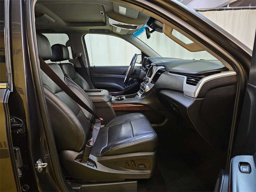 Used 2016 GMC Yukon XL SLT w/ Open Road Package image 10