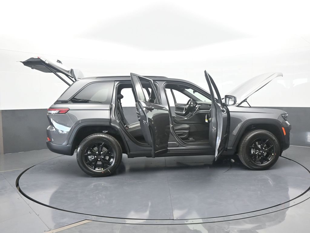 New 2025 Jeep Grand Cherokee Altitude image 64