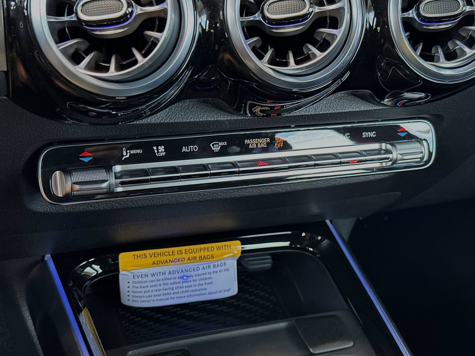 Used 2025 Mercedes-Benz GLB 35 AMG 4MATIC image 23