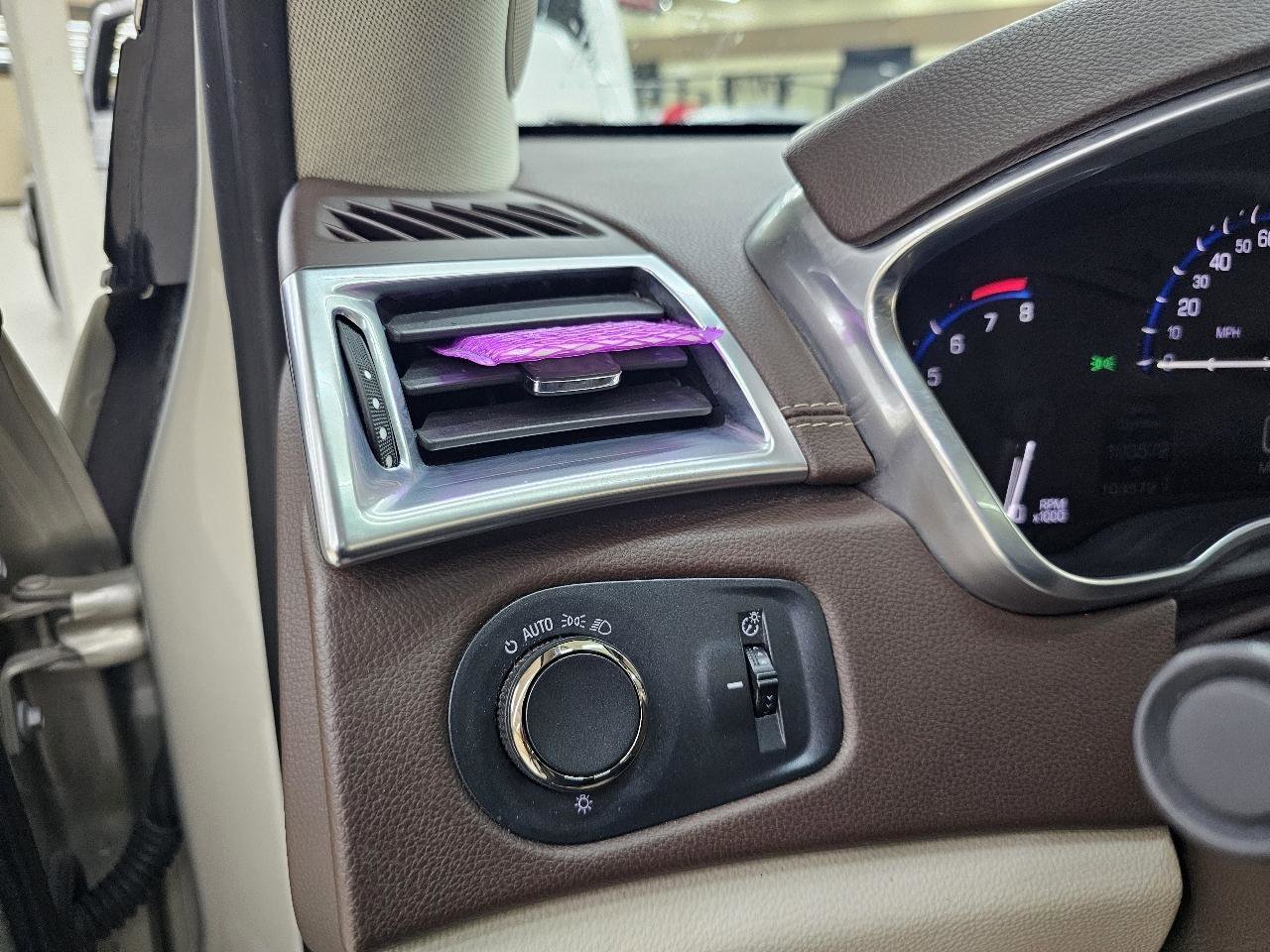 Used 2015 Cadillac SRX Luxury w/ Driver Awareness Package image 36