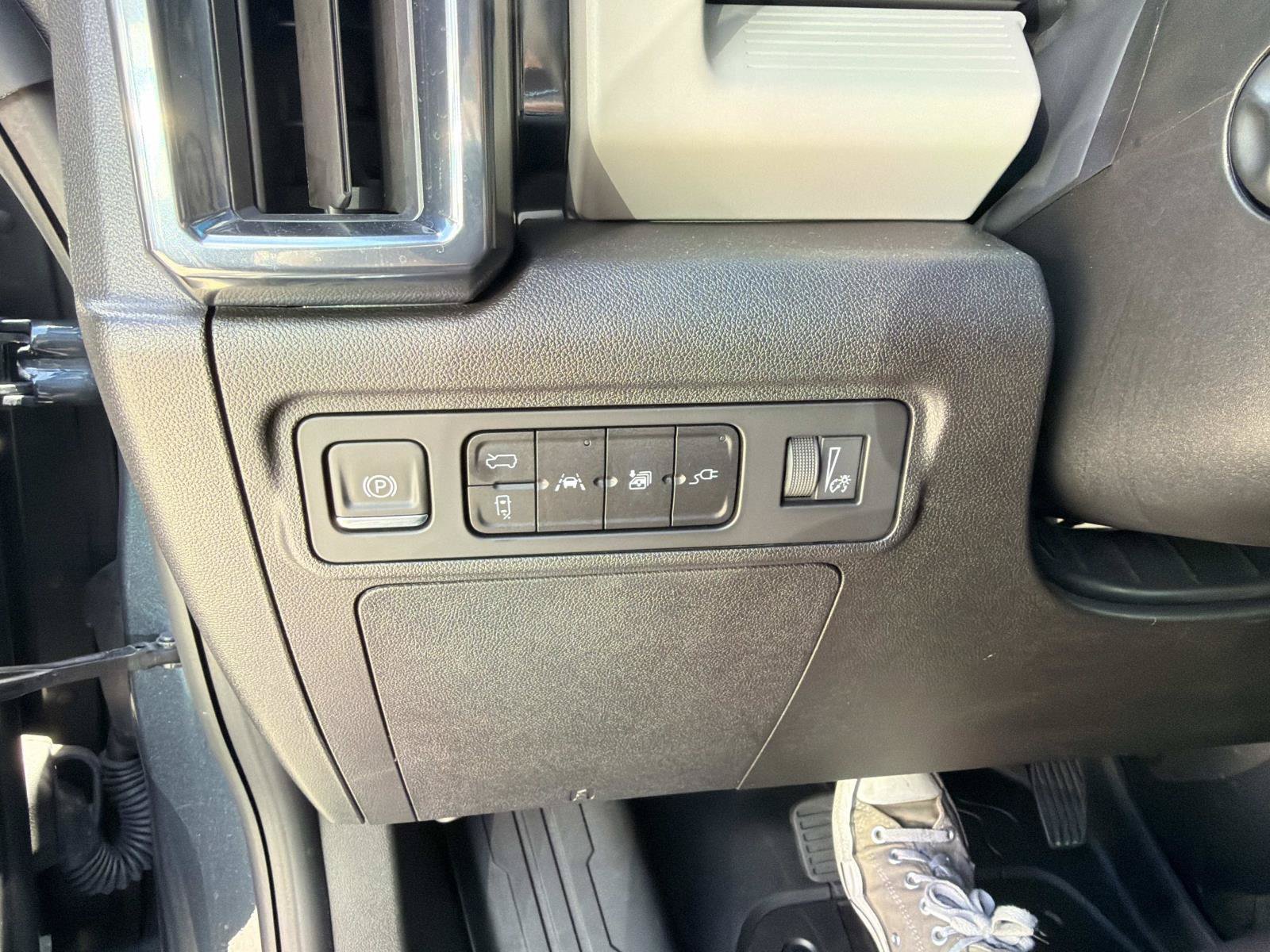 Used 2026 GMC Hummer EV SUV AWD/4WD image 33