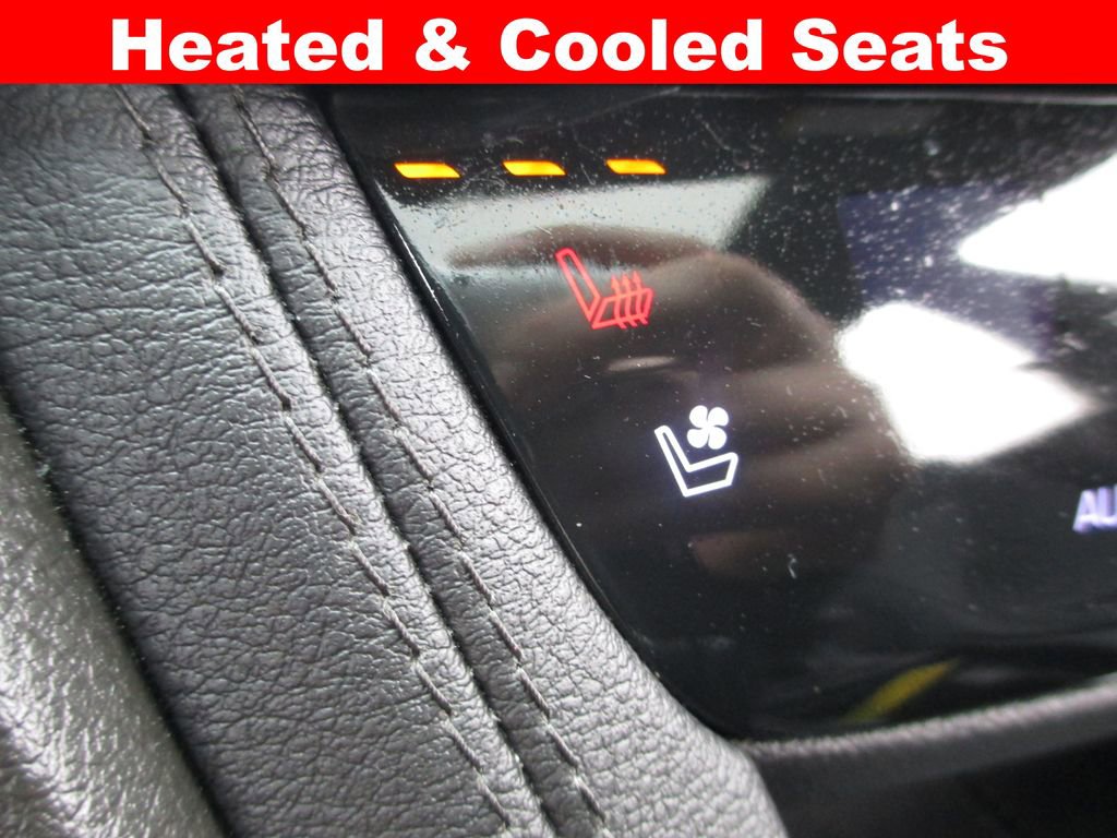 Used 2021 Cadillac XT6 Premium Luxury image 18