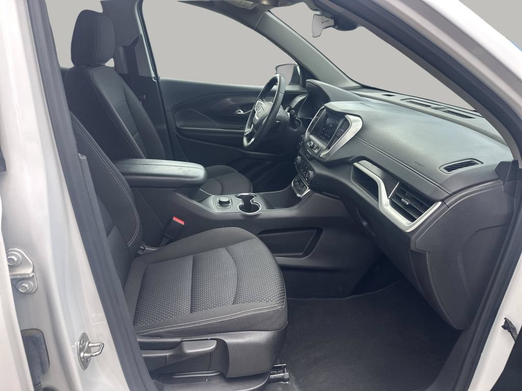 Used 2024 GMC Terrain SLE FWD image 14
