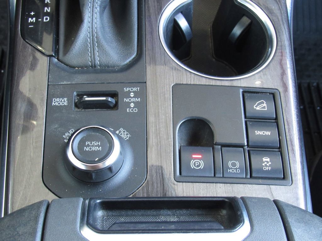Used 2023 Toyota Highlander Limited image 33