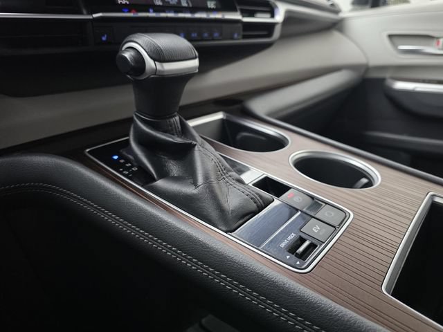 Used 2022 Toyota Sienna XLE FWD image 24