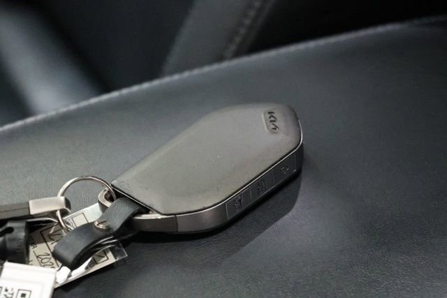 Used 2025 Kia Telluride S AWD/4WD image 42