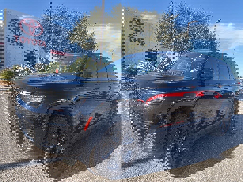 Used 2024 Jeep Grand Cherokee L Altitude