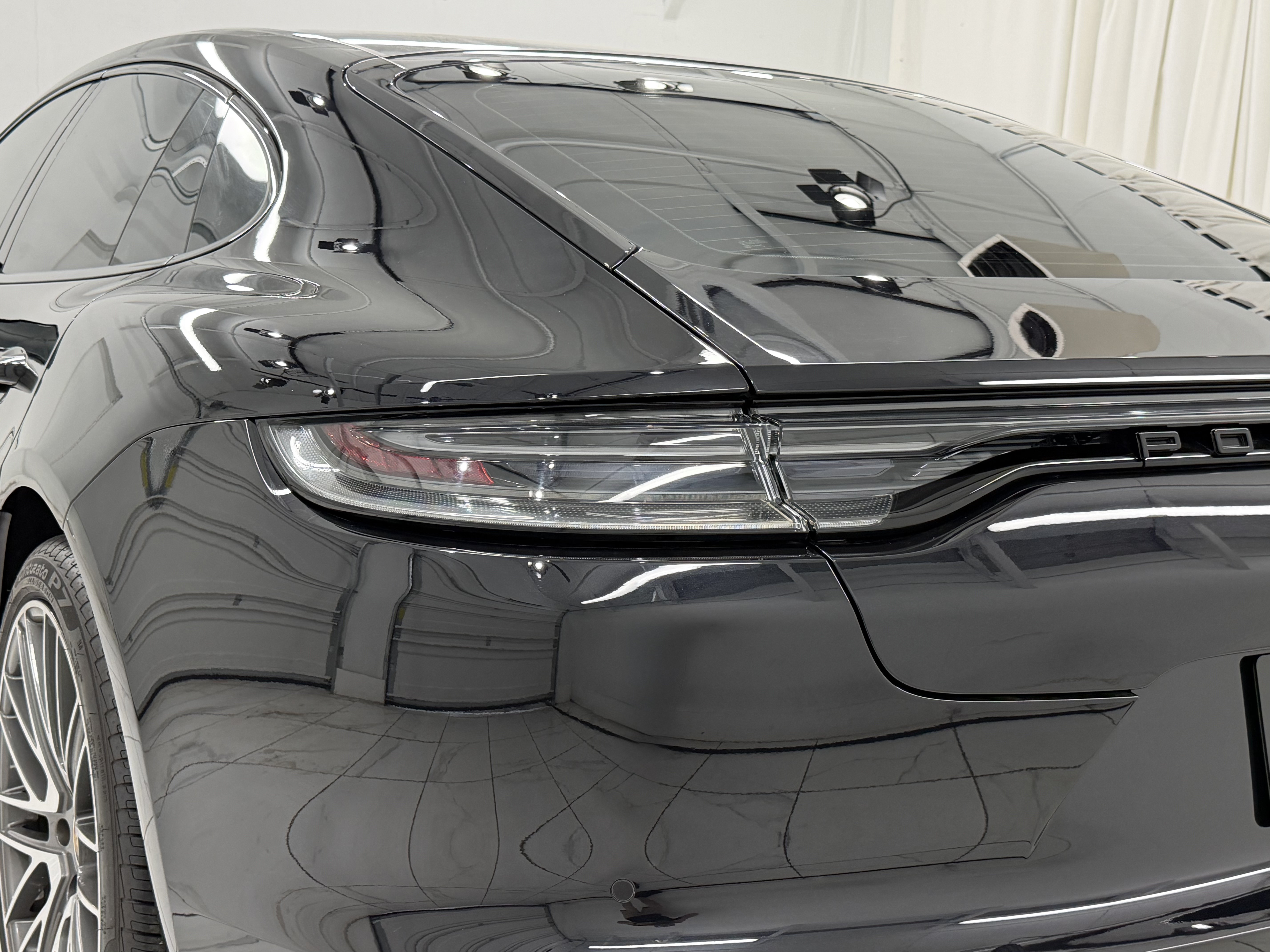 Certified 2023 Porsche Panamera 4 Platinum Edition AWD/4WD image 17