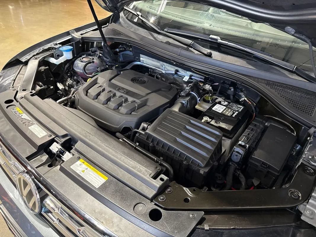 Used 2021 Volkswagen Tiguan SEL AWD/4WD image 69