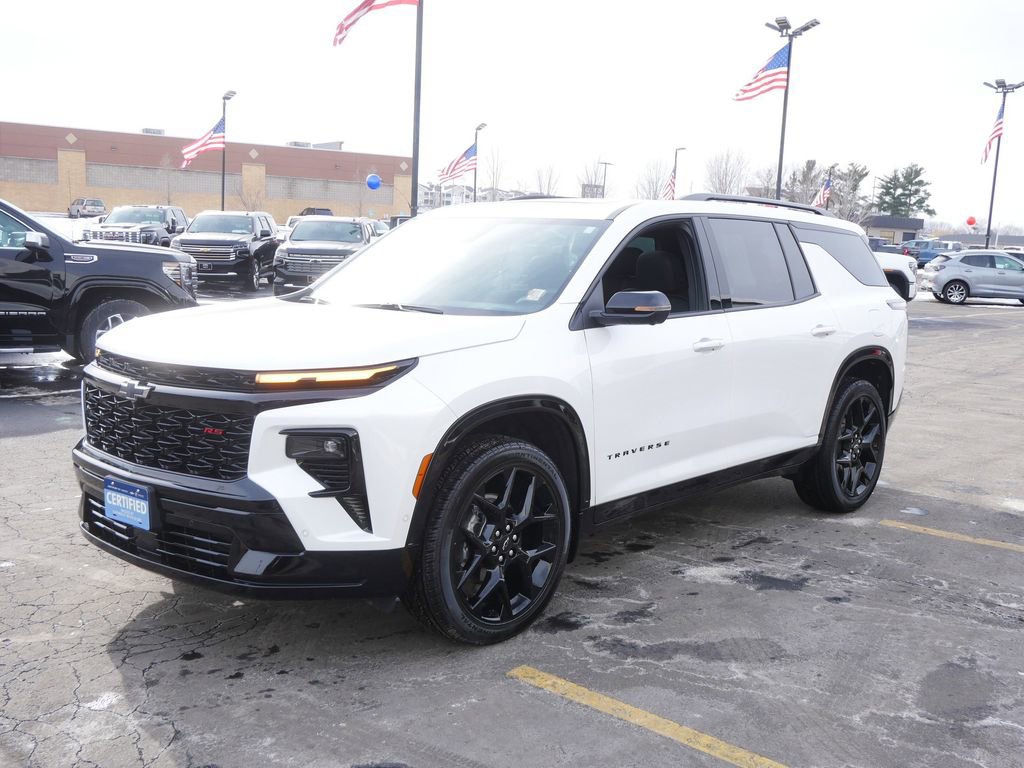 Certified 2025 Chevrolet Traverse RS w/ LPO, Floor Liner Package image 4