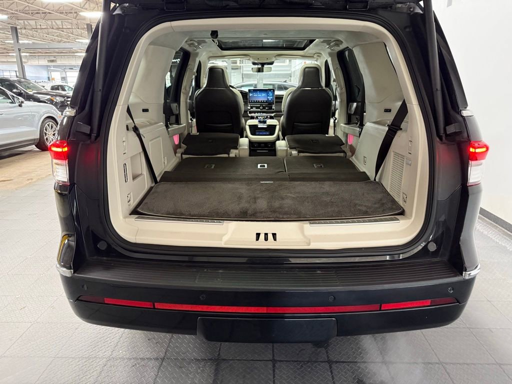 Used 2023 Lincoln Navigator Black Label AWD/4WD image 23