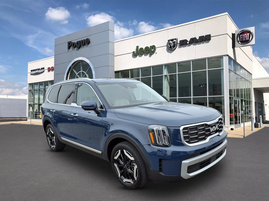 Used 2025 Kia Telluride S FWD image 1