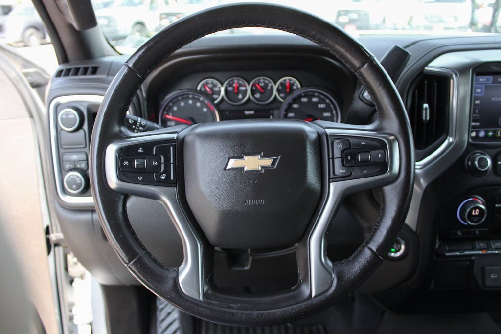 Used 2020 Chevrolet Silverado 1500 LT w/ Convenience Package RWD image 15