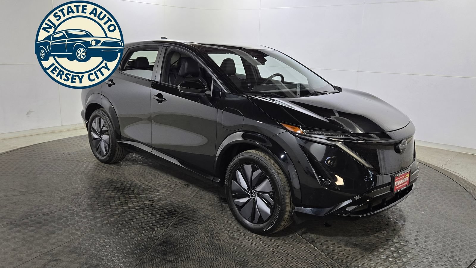 Used 2023 Nissan Ariya AWD image 9