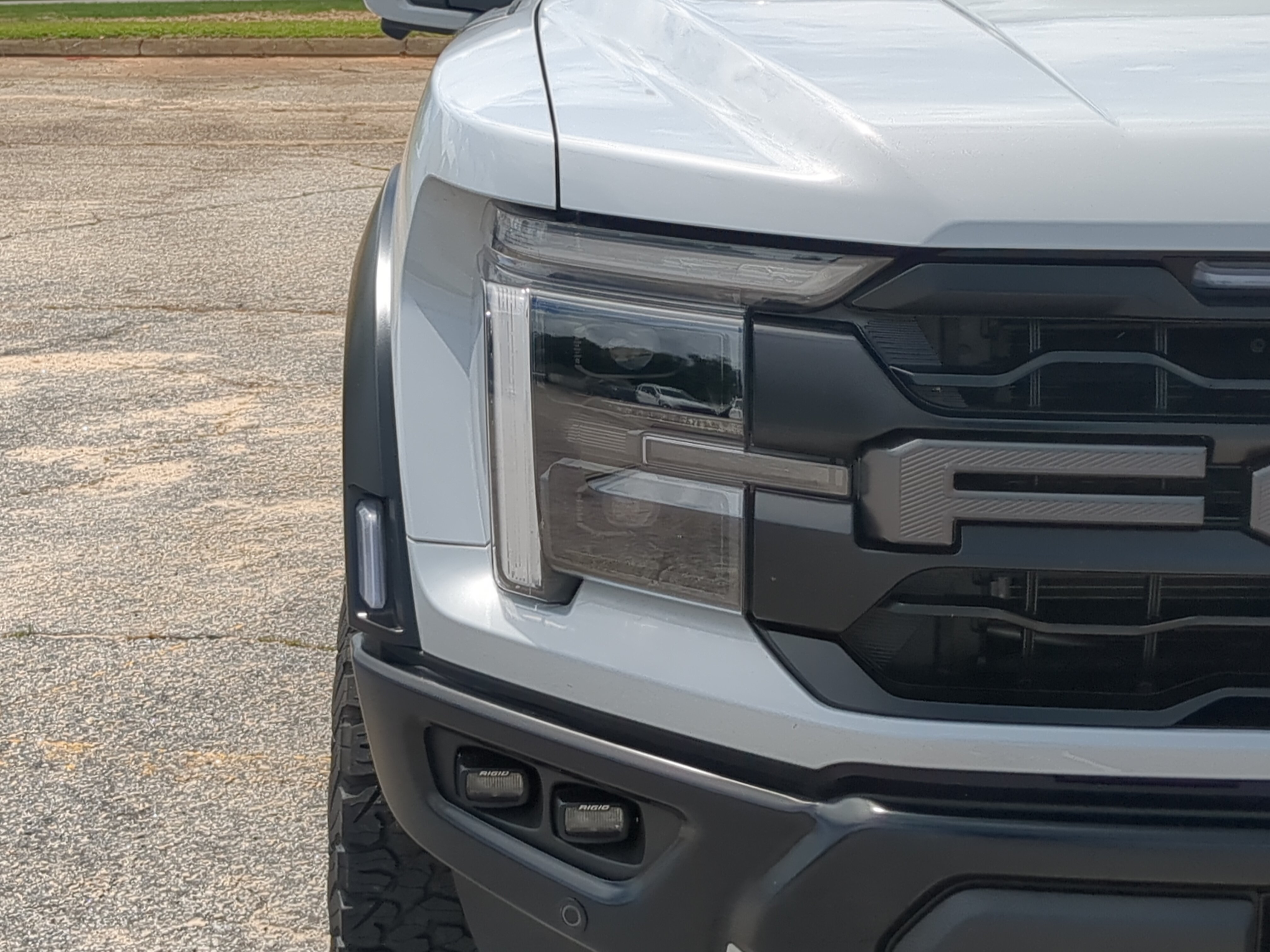 Certified 2025 Ford F150 Raptor AWD/4WD image 8