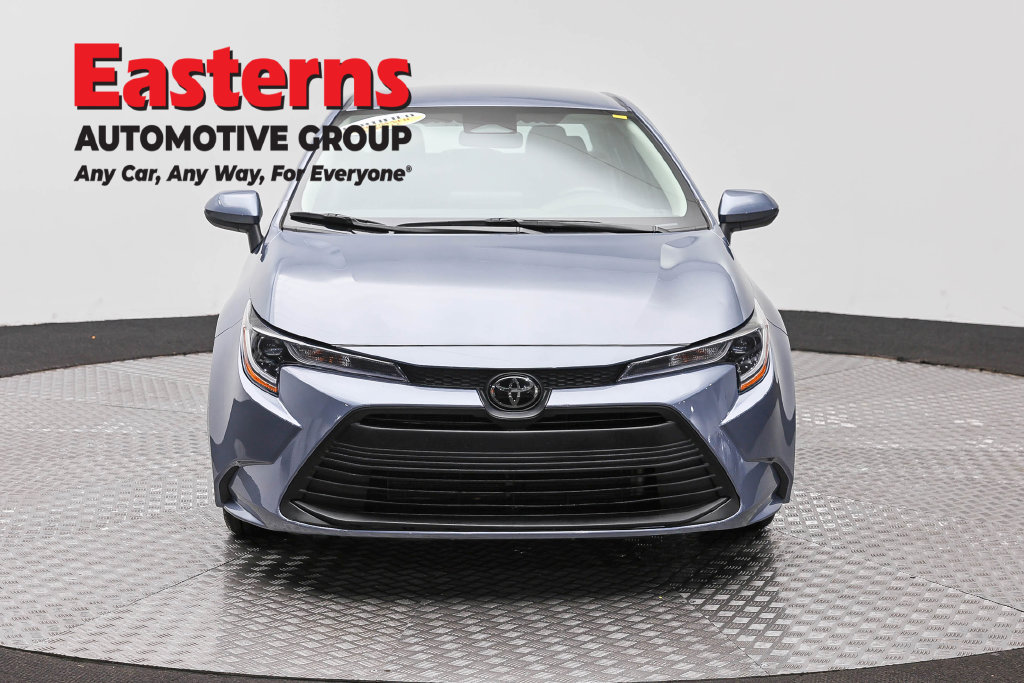 Used 2024 Toyota Corolla LE FWD image 3