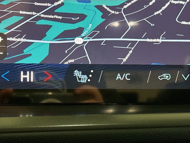 New 2026 Chevrolet Traverse LT w/ LPO, Floor Liner Package image 21