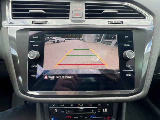 Certified 2022 Volkswagen Tiguan SE image 17