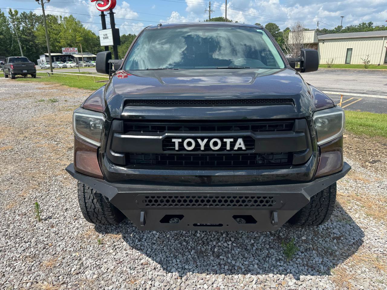Used 2017 Toyota Tundra SR5 w/ TRD Off Road Package AWD/4WD image 6