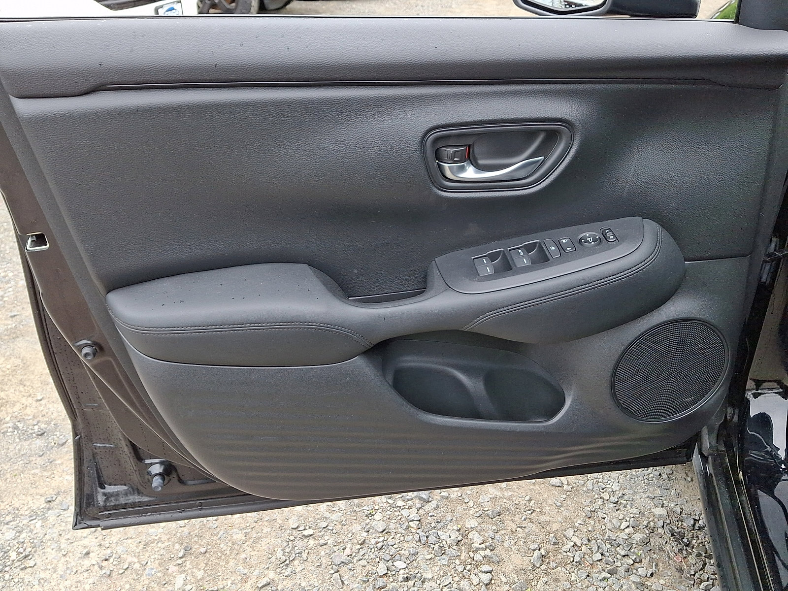 Certified 2023 Honda HR-V LX image 12