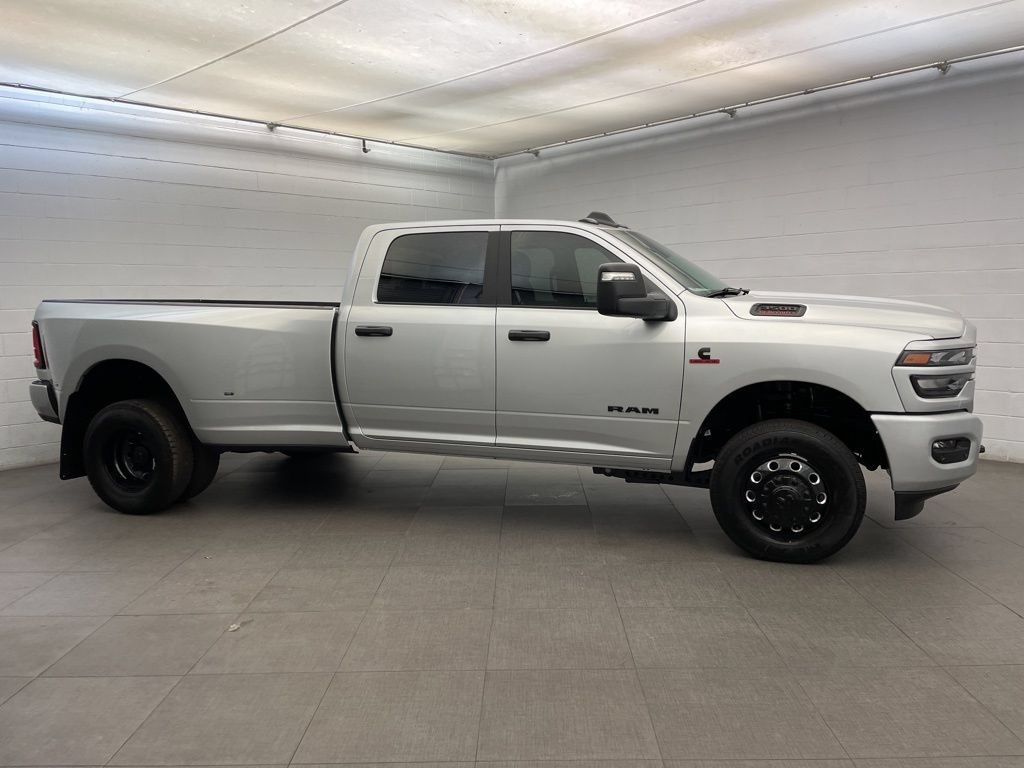 New 2026 RAM 3500 Big Horn AWD/4WD image 2