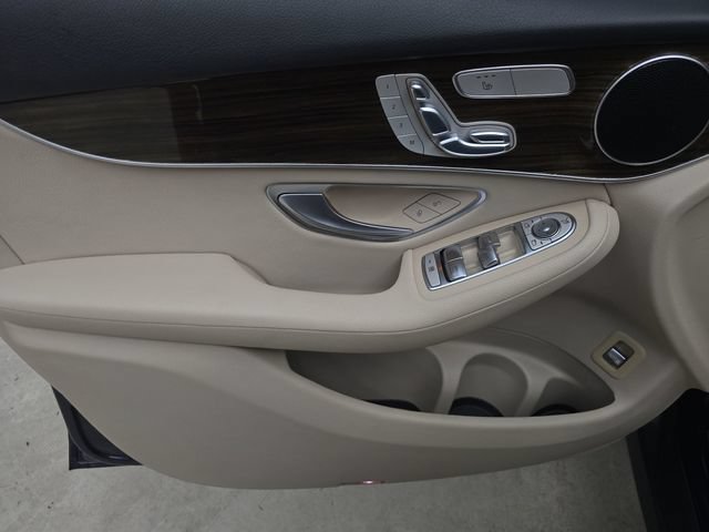 Used 2017 Mercedes-Benz GLC 300 image 26