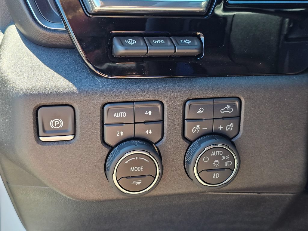 Used 2025 Chevrolet Silverado 2500 High Country w/ High Country Premium Package AWD/4WD image 26