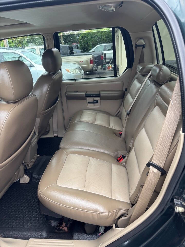 Used 2004 Ford Explorer Sport Trac XLT AWD/4WD image 11