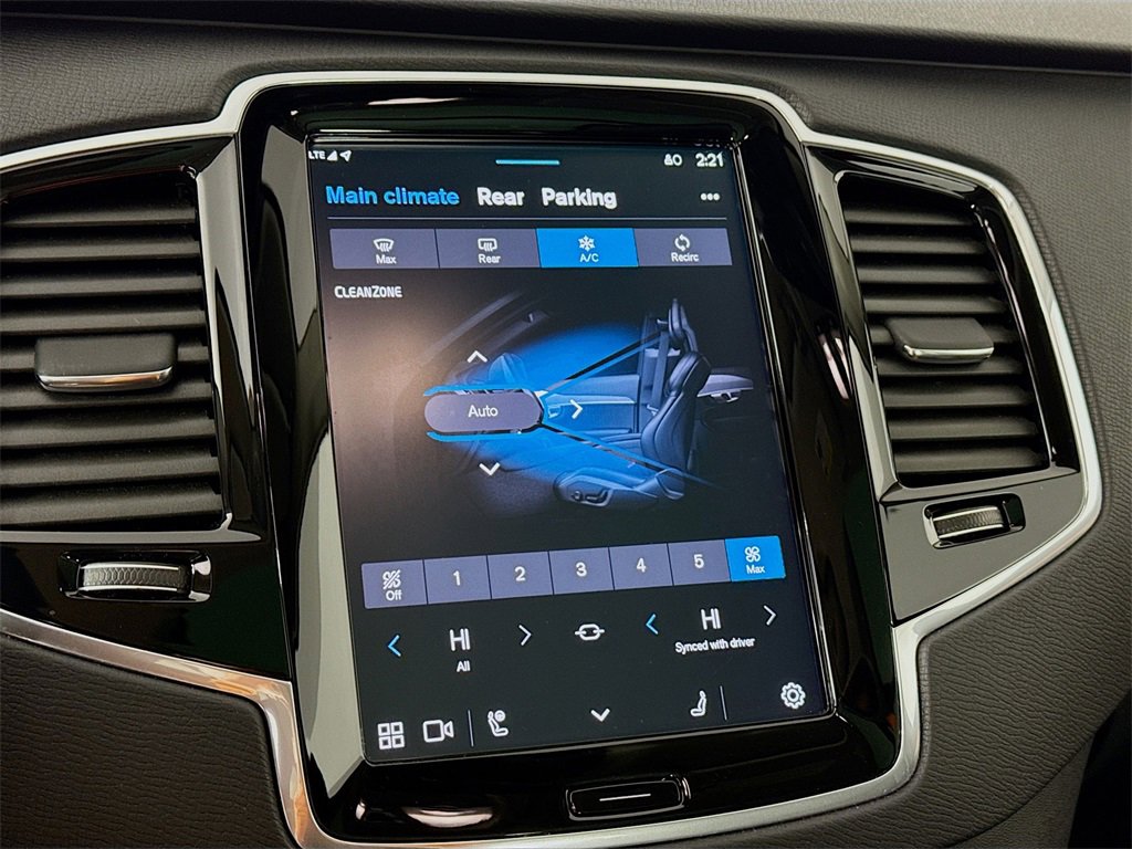 Used 2023 Volvo XC90 B5 Plus w/ Protection Package Premier image 16