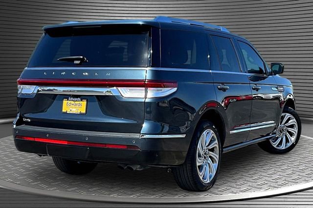Used 2024 Lincoln Navigator Premiere AWD/4WD image 6