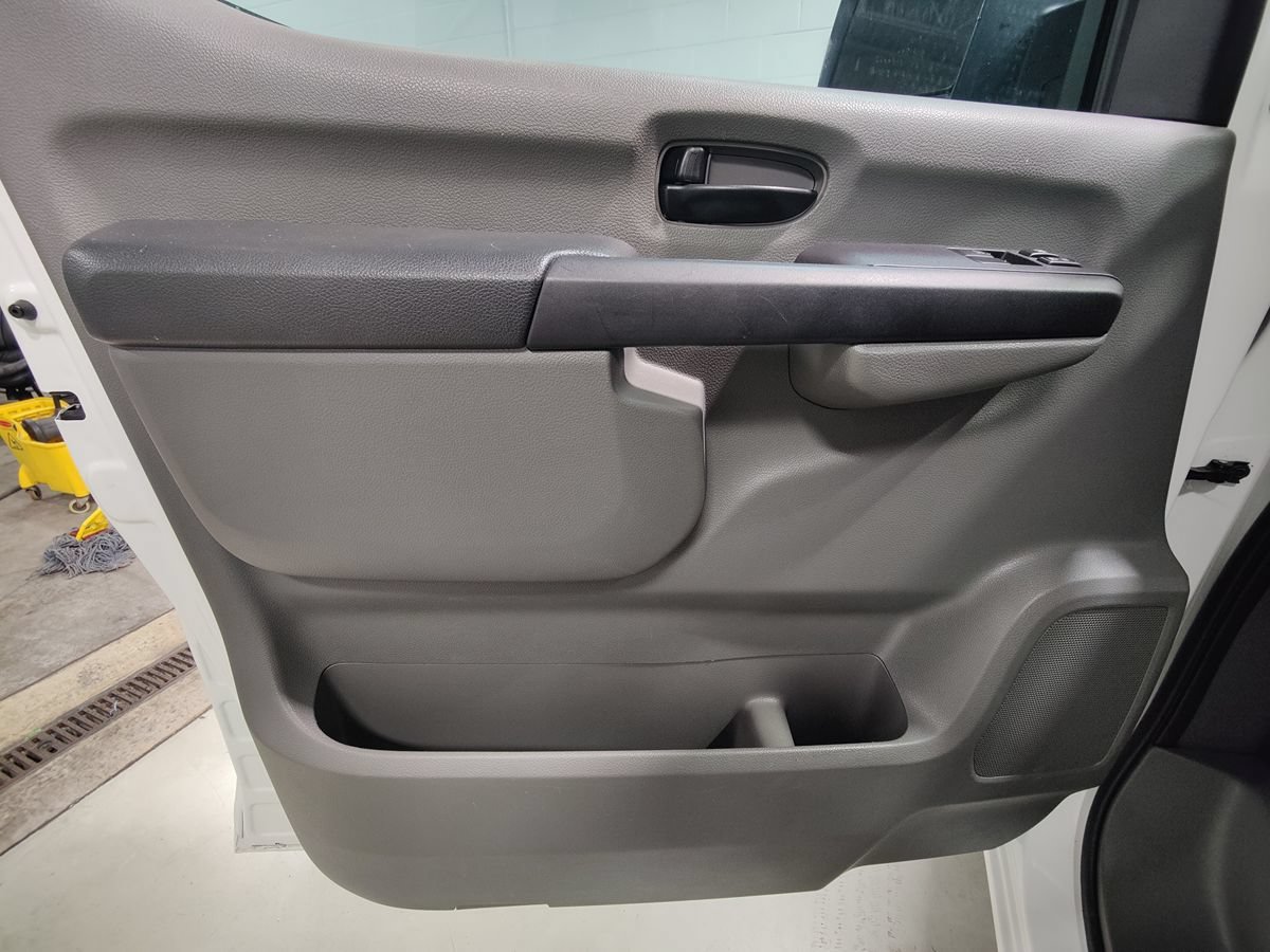 Used 2018 Nissan NV 2500 S RWD image 20