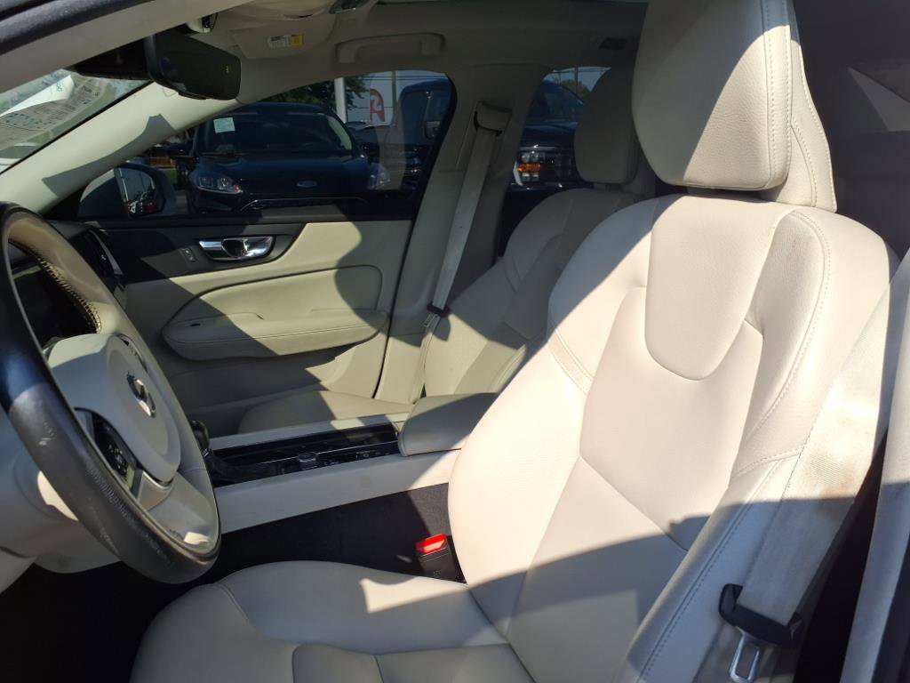 Used 2020 Volvo S60 T5 Momentum w/ Protection Package Premier image 15